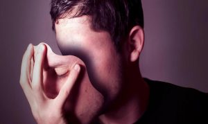 نشانه های دروغگویی در یک رابطه